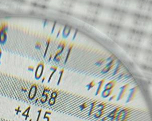 如何通过数据分析提升期货交易效果？